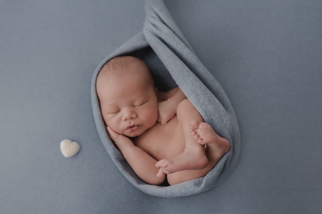 North Vancouver Newborn Photographer - Baby First Aid