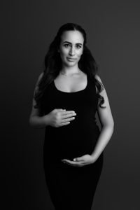 Pregnancy Photographer Vancouver Black and white